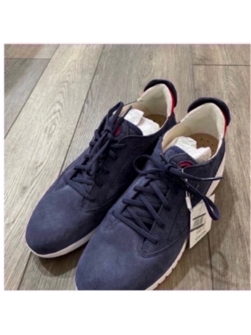 NWT Geox Women’s Navy Suede Lace-Up Sneakers with Red Accent Size 10.5